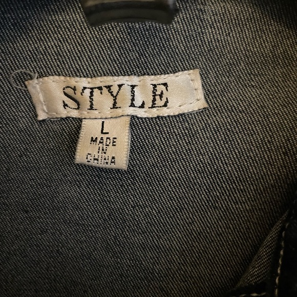 Style - Picture 4 of 4